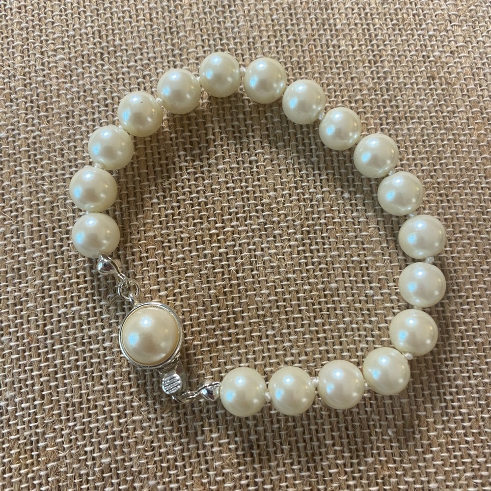 Pearl Bracelet